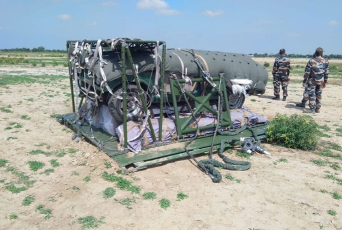Make In India P-7 Heavy Drop System Ready For Equipment Parachute In War