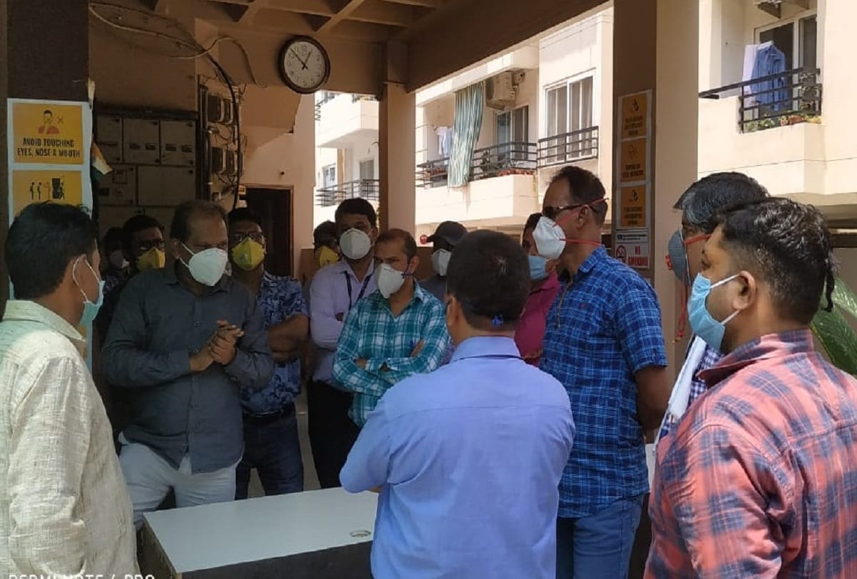 Contractors working with Chinese company visited the PMO and Ministry of Railways