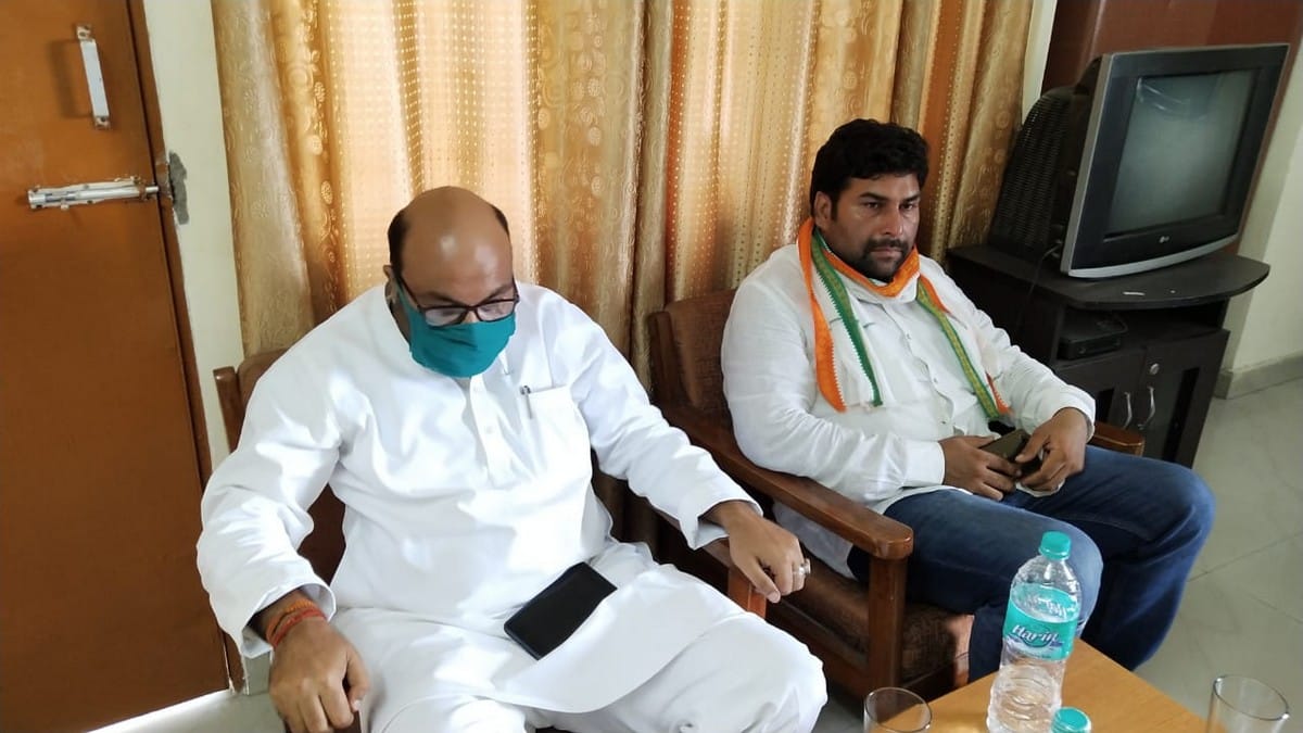 Umbha scandal: 22 nominated and 100 unknown cases tried in case of trying to go to Sonbhadra without permission