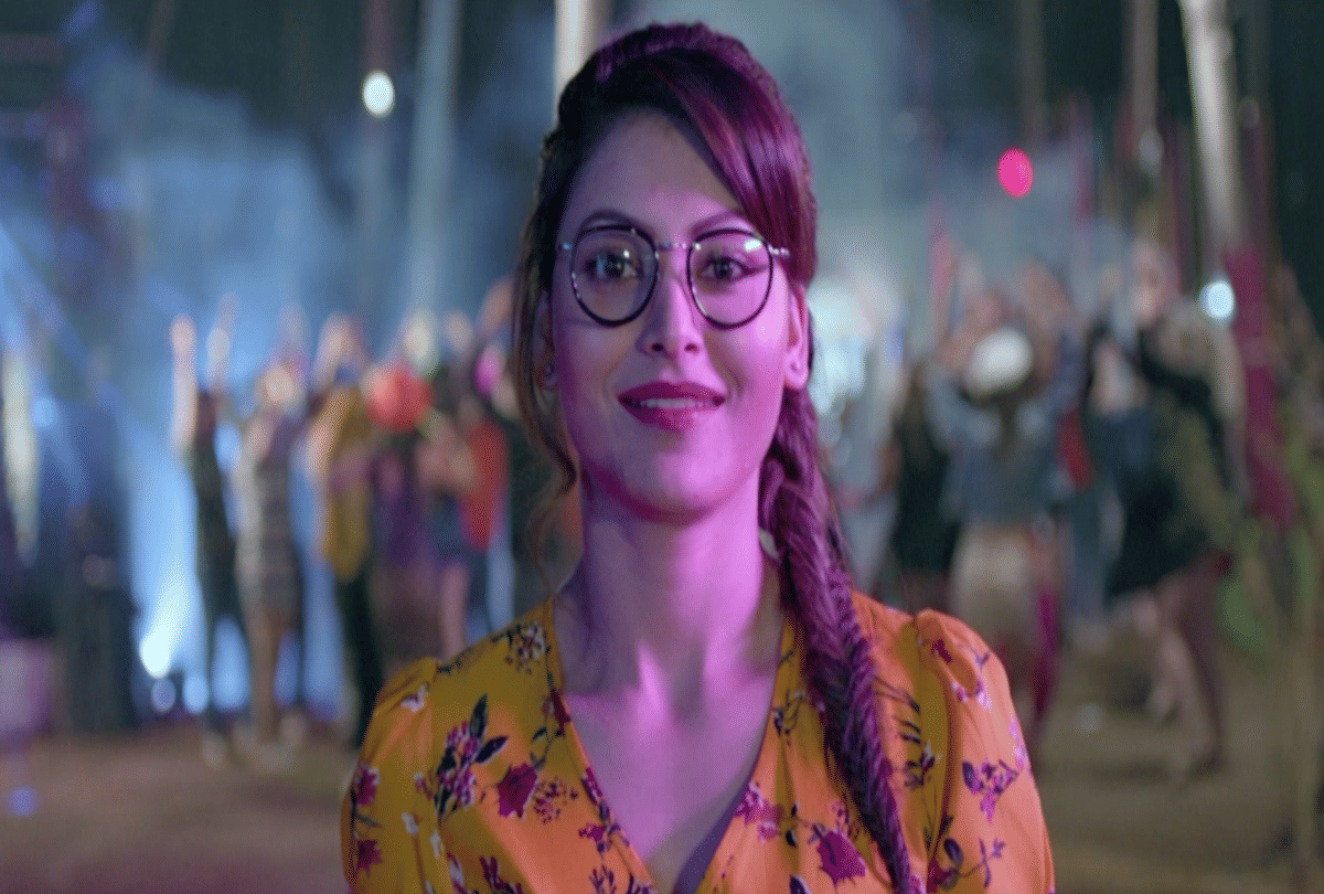 Year Ender 2020: OTT and Multiplex Release Movie in 2020 Choked Gulabo Sitabo Virgin Bhanupriya Dil Bechara ShakuntalaDevi Gunjan Saxena sadak 2 Khaali Peeli Laxmii Ludo and Chhalaang release on ott due to covid 19