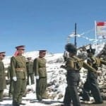 भारतीय और चीनी सेना (फाइल फोटो)