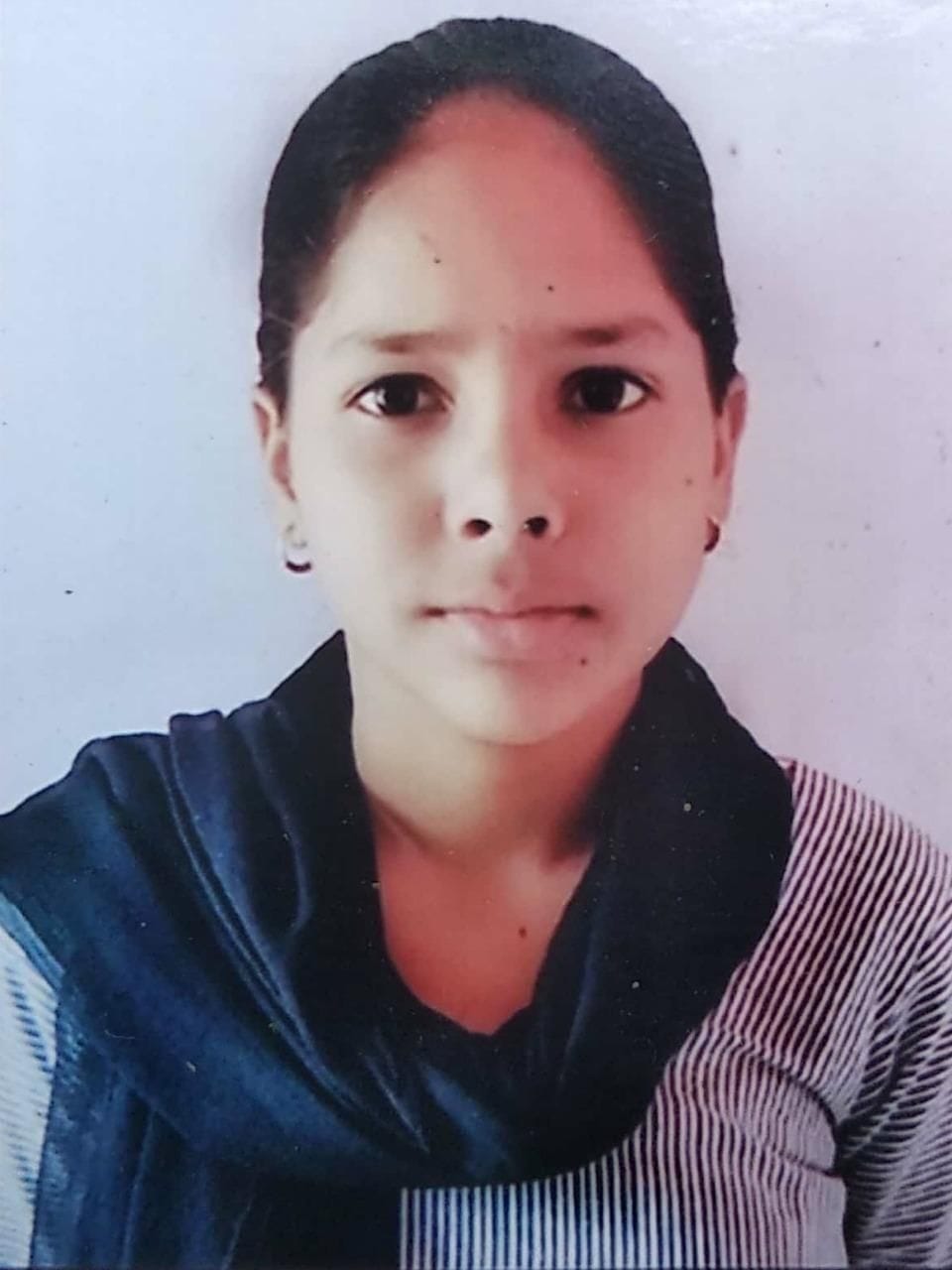 Himanshi tops in Nooh