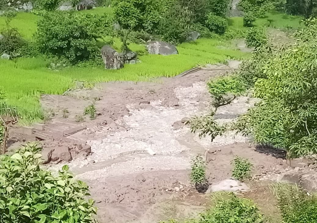 The rainy night has been in spate, there is heavy loss in Kansil, Pingalapani