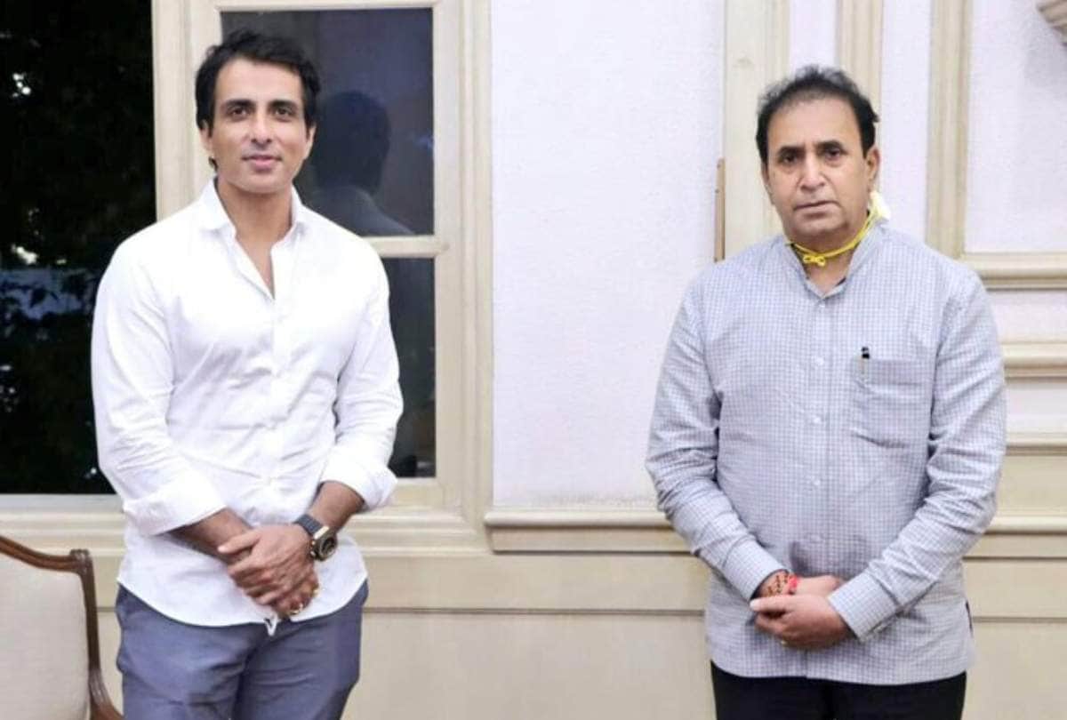 sonu sood provided face shields for maharashtra police anil deshmukh thanked the actor