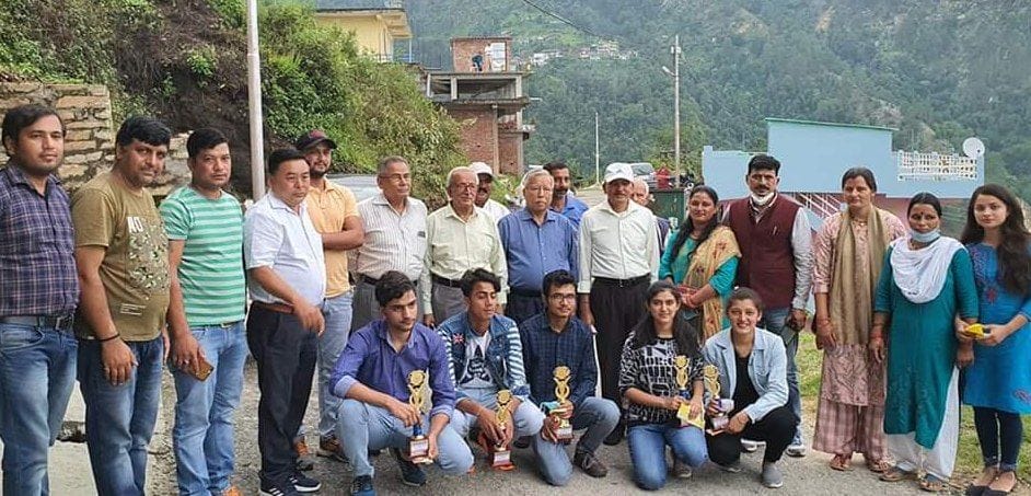 Youth Society honored meritorious people in DDhat