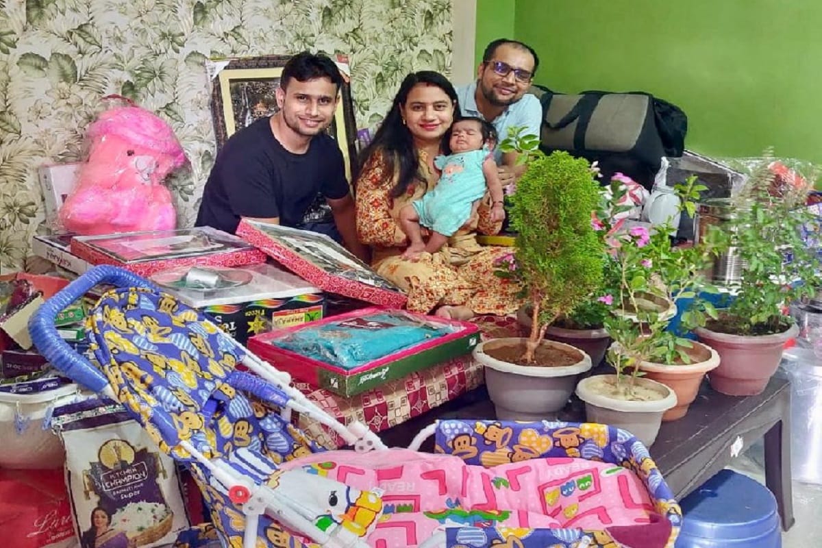 Baghpat News: Gift of 101 plants to sister on birth of niece and sister of Teej