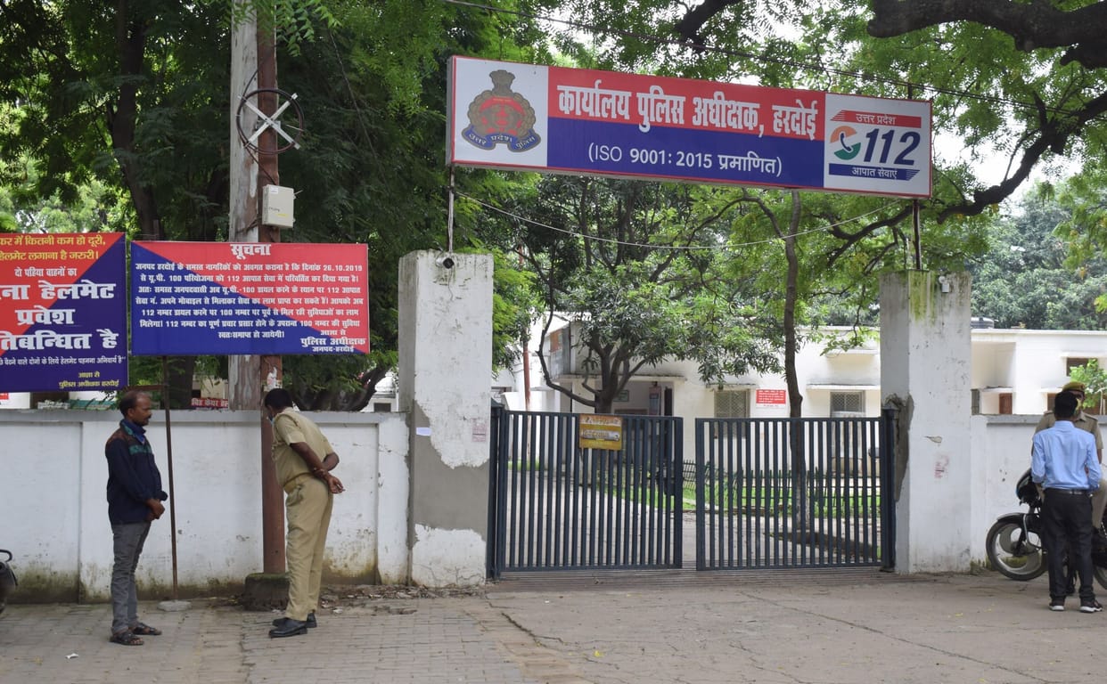 yuvaon ko tejee se chapet mein le raha korona