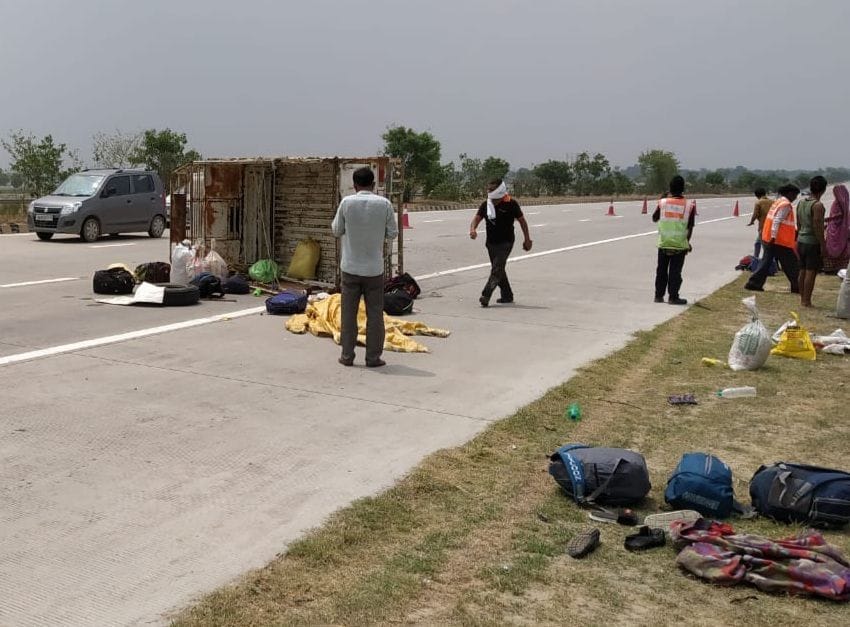 road, accident, on express, way, mathura