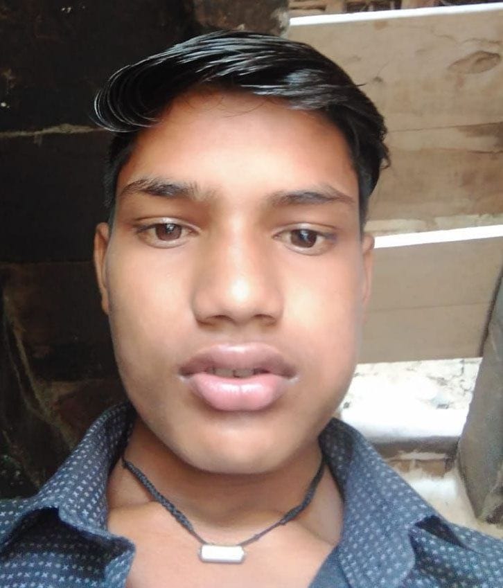 dampar kee takkar se baik savaar pravaasee shramik kee maut