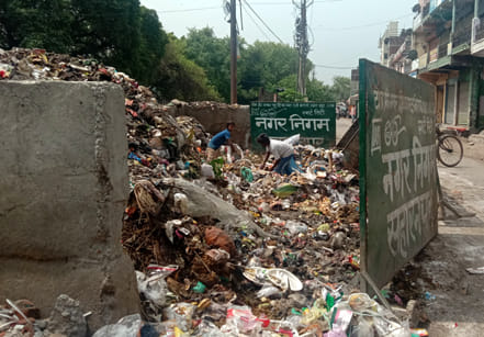 Opposition to garbage in Kumharheda, piles of filth in the city