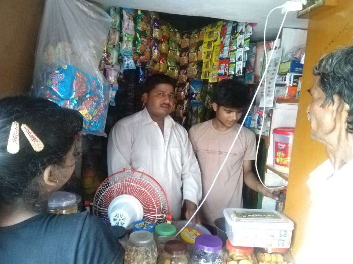 Son of grocer shopkeeper becomes school topper