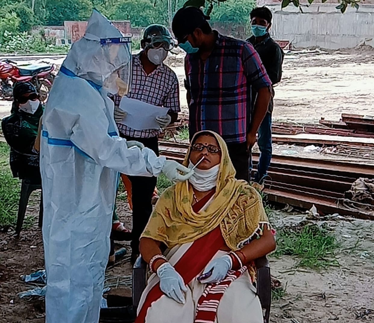 Four corona including health workers infected in Fatehpur