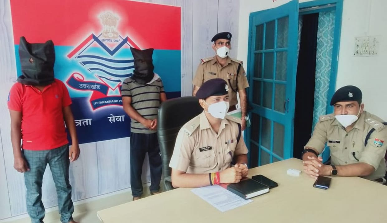 Police arrested two wanted gangsters