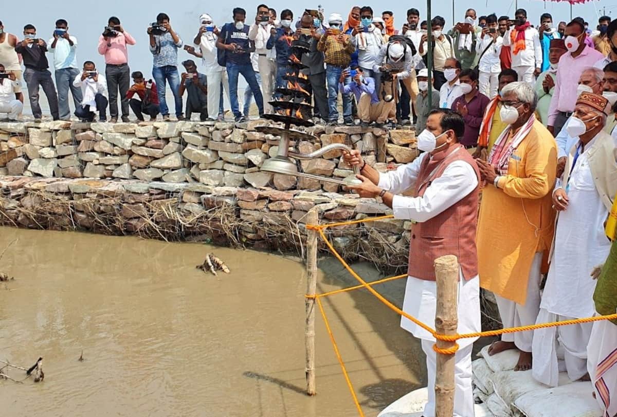 UP Minister of Water Power Dr Mahendra Singh visit Gorakhpur