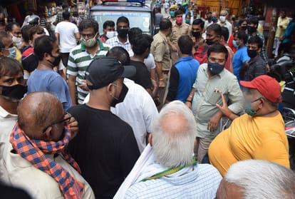 Uproar by traders on illegal collection, four cases including councilor