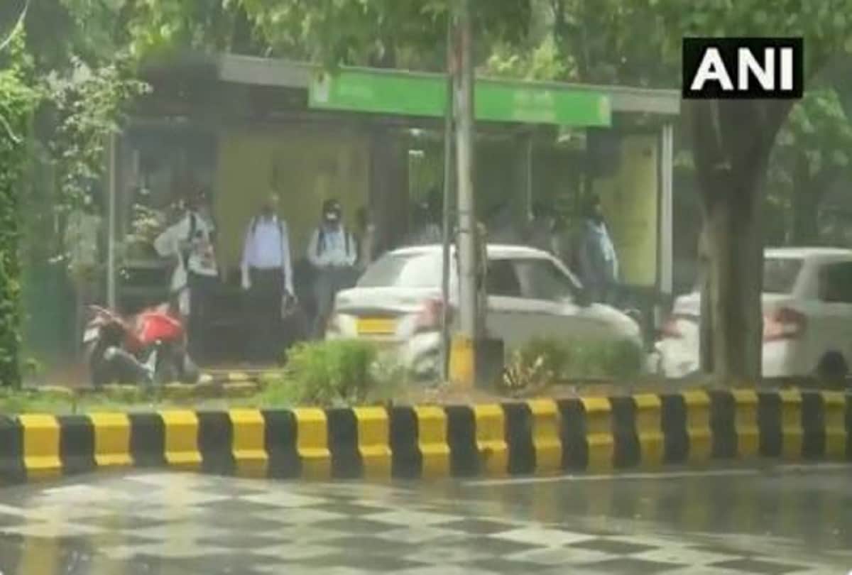 Delhi NCR rain Richa Chadha reaction on house collapse in rain near Anna Nagar ito