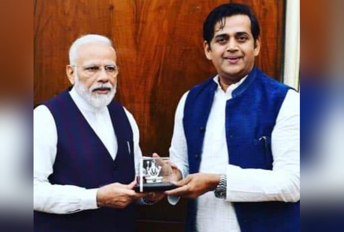 PM Modi wishes Bhojpuri Superstar gorakhpur mp Ravi Kishan on happy birthday special