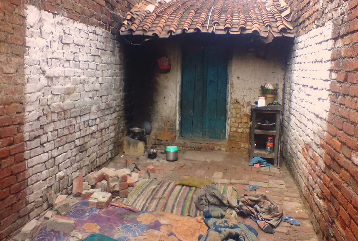 five died of same family in wall fell shahjahanpur of uttar pradesh