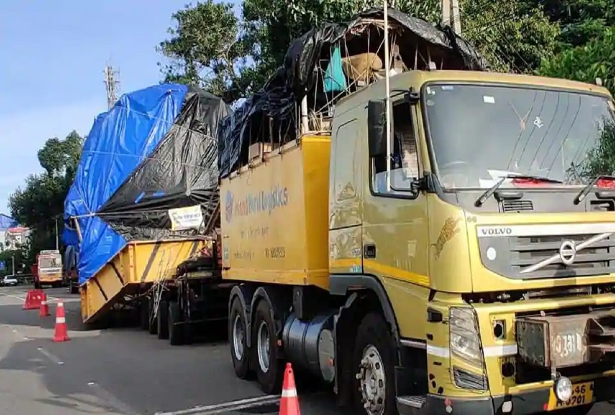 74 wheel truck with 70 tonnes of cargo covers 1,700 km to reach Kerala in 10 months from nashik Maharashtra