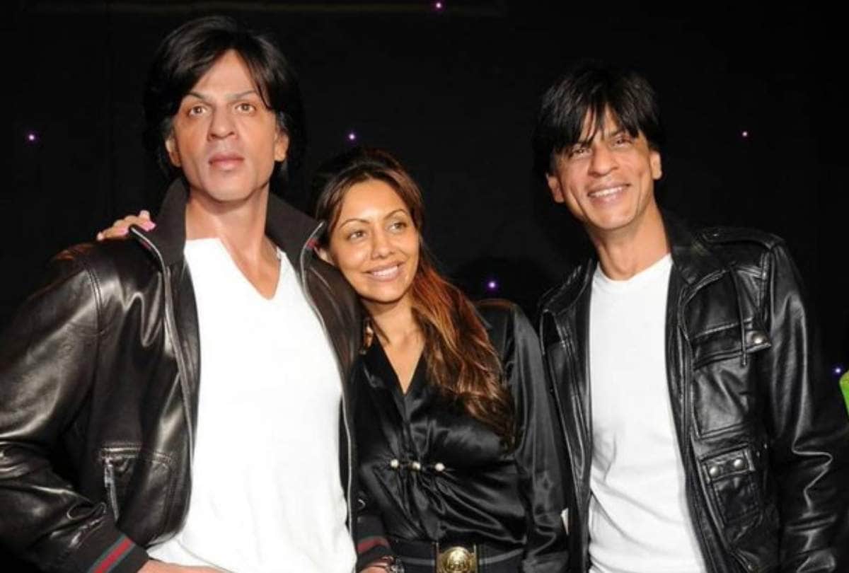 shah rukh khan comment to wife gauri khan tweet with wax statue