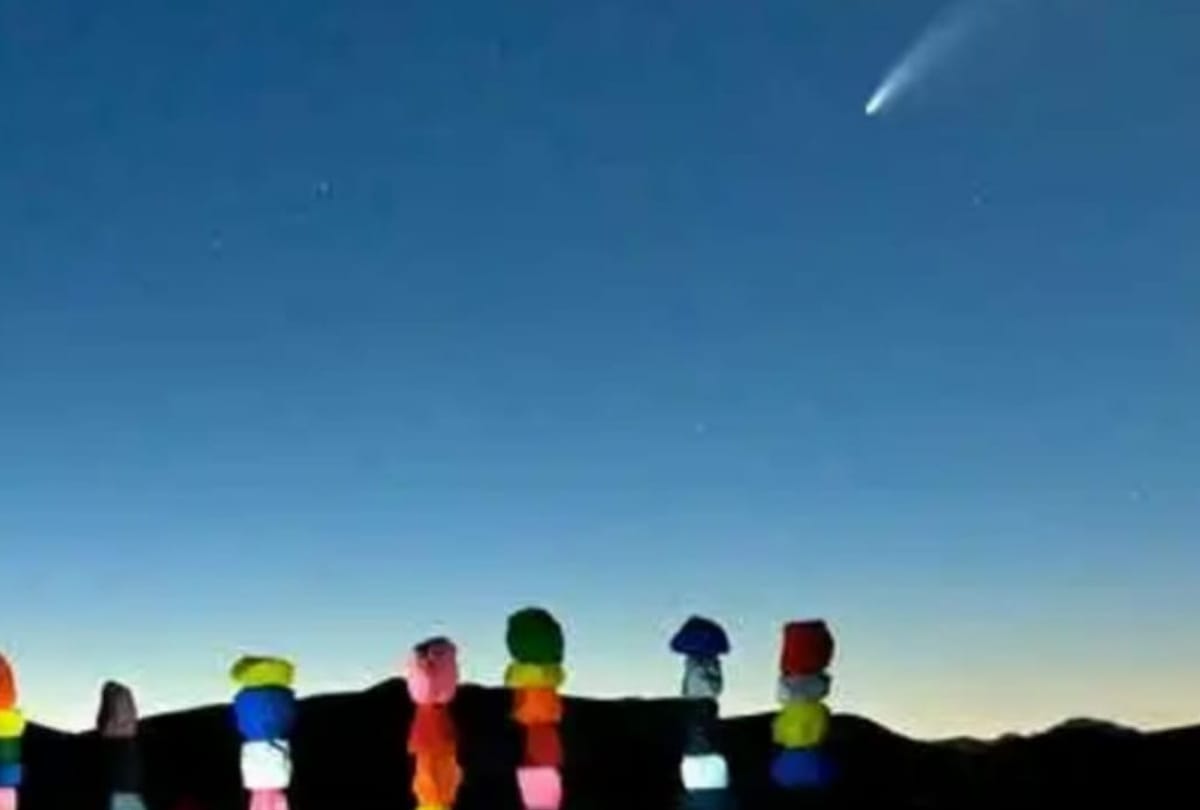 special Astronomical event story update fireworks will in sky after Comet moving towards Sun   image