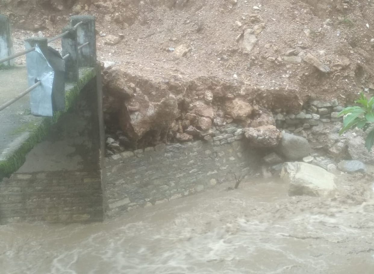 No Road And Light in Baskuna