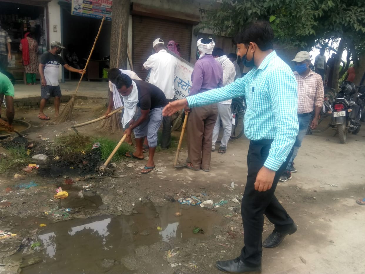 EO cleans the city and DPRO in villages