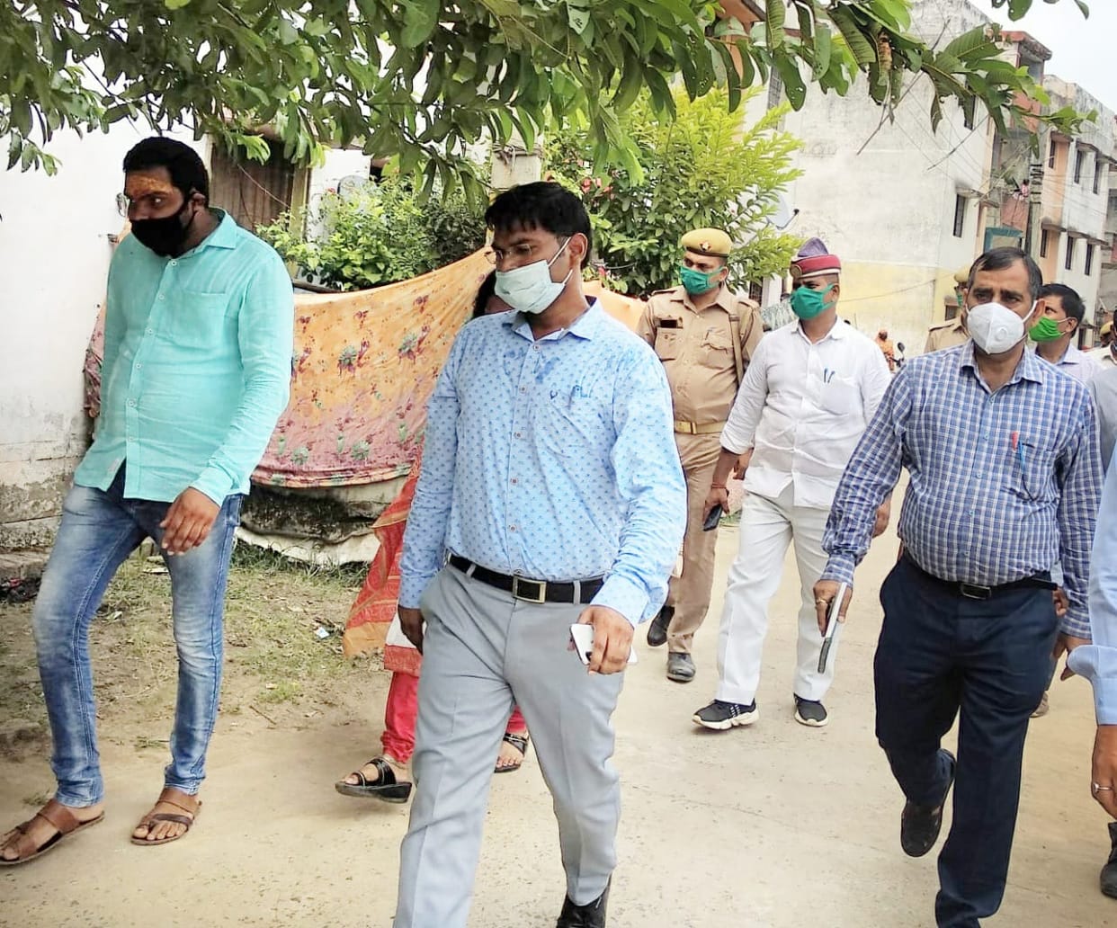 DM mirzapur expressed resentment over dirt in Kanshiram residential colony