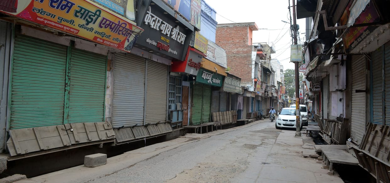 Lockdown: Morning walk, then people imprisoned in homes