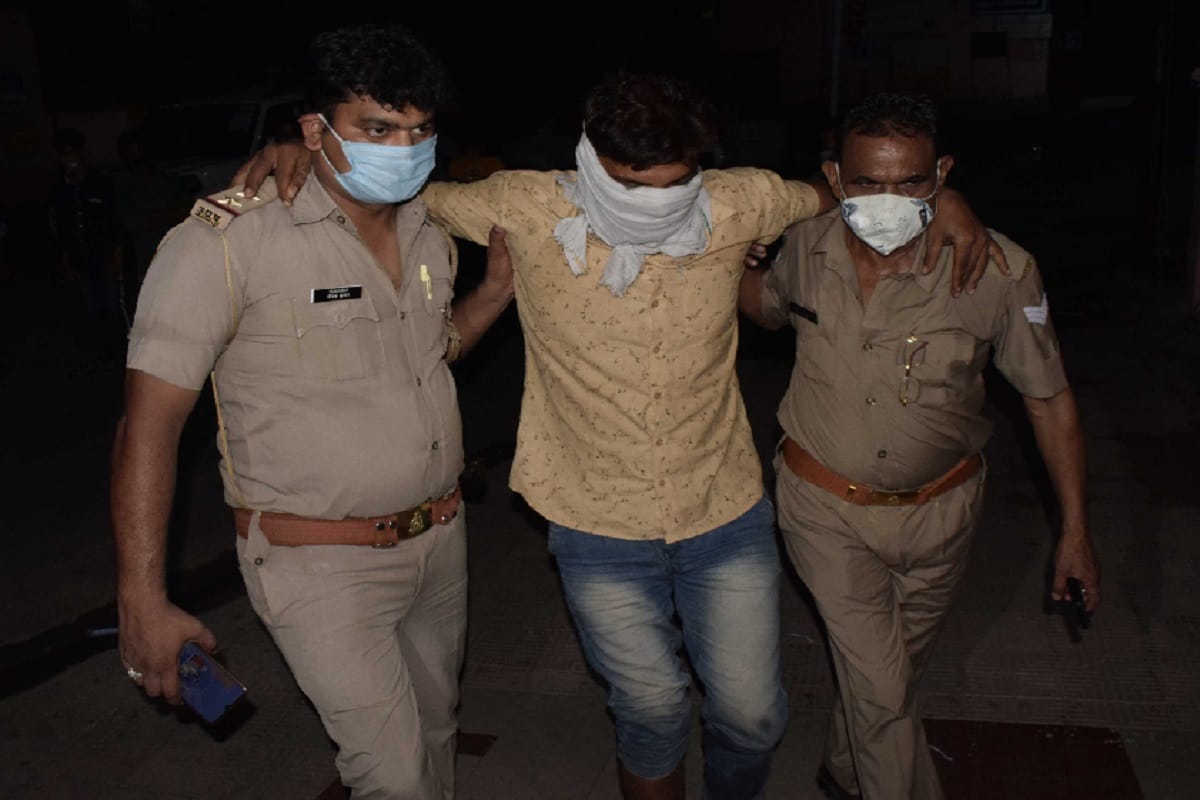 Encounter in Meerut: at night two encounters four miscreants in the leg
