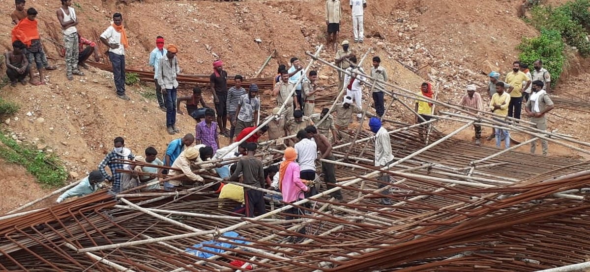 One laborer died due to collapse of bridge under construction in sonbahdra up