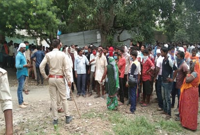 Prayagraj News: Ruckus after death of injured man in Prayagraj, stone pelted on police