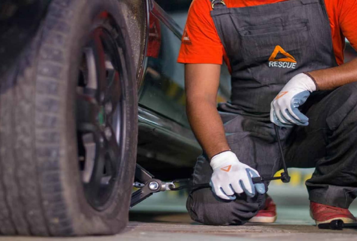 In lockdown, Aurangabad's Imran found a unique way to make puncture, earned 500 rupees daily