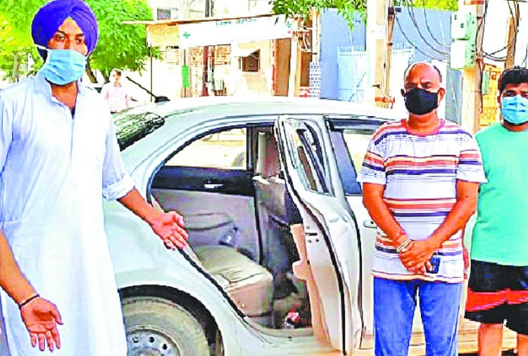 Woman gave birth to a girl child in a car