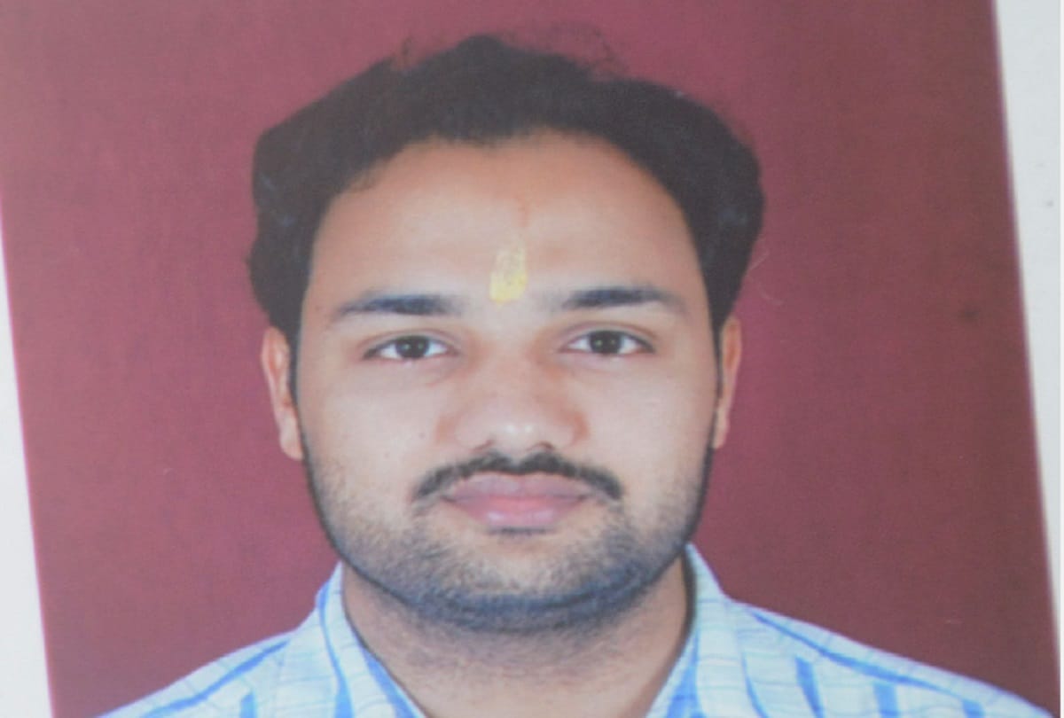 Assistant Professor of DU dies from current IN MORADABAD