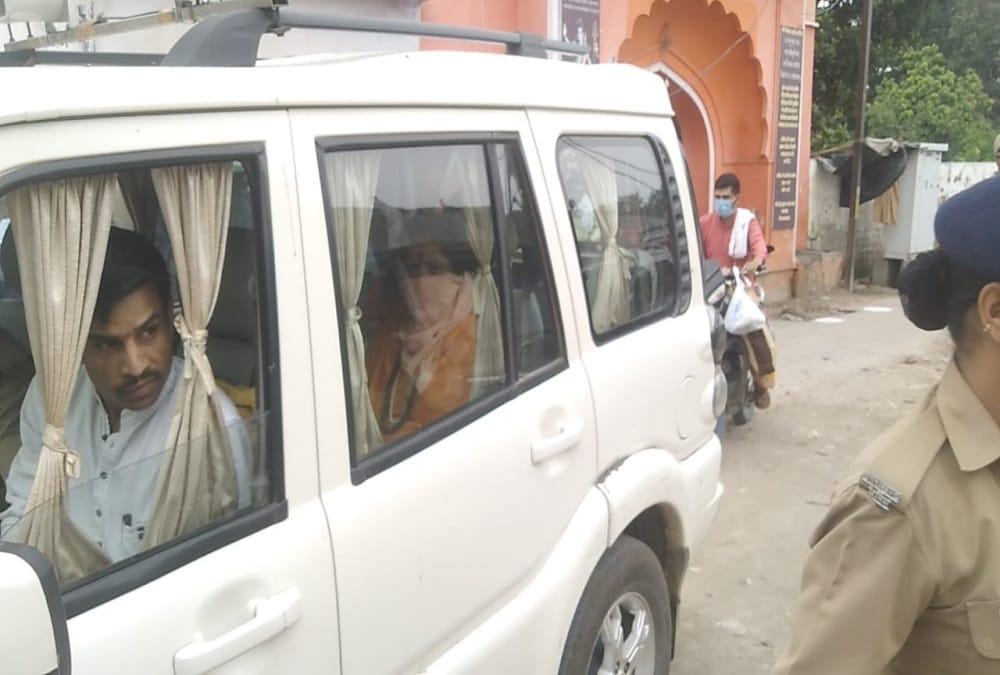 Mahashivratri 2020: Haridwar Police Return sadhvi prachi from Lord shiva temple, Photos