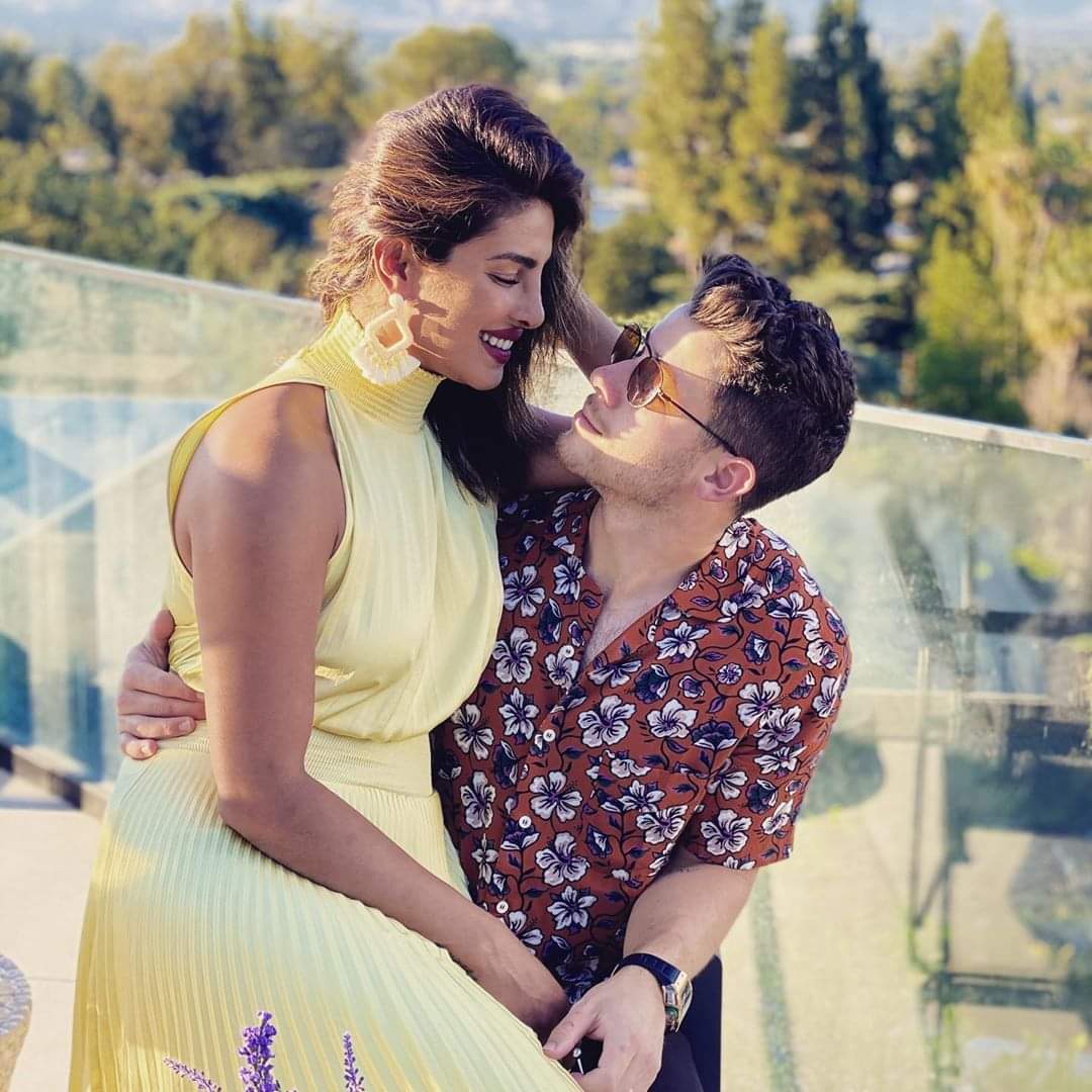 Priyanka Chopra Karwa Chauth Photos With Husband Nick Jonas Goes Viral