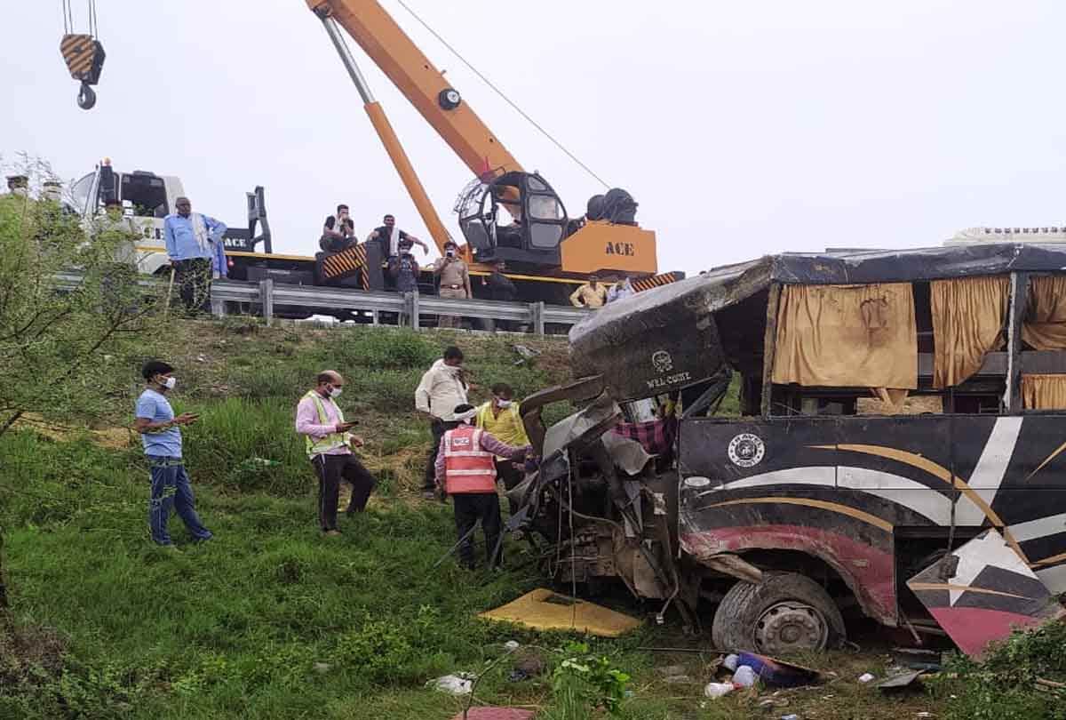 RTO Enforcement Kanpur team starts investigation of bus