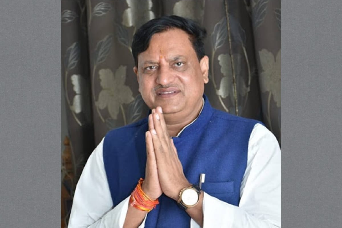Madhya Pradesh Minister Arvind Bhadoriya alleged that Digvijay Singh tried to buy him