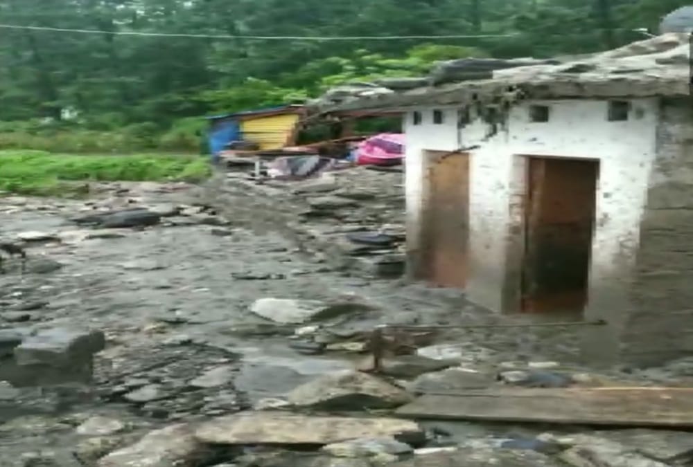 Flood Disaster in Munsiyari After Heavy rain, Many Houses Collapse, Crops Destroyed, Photos