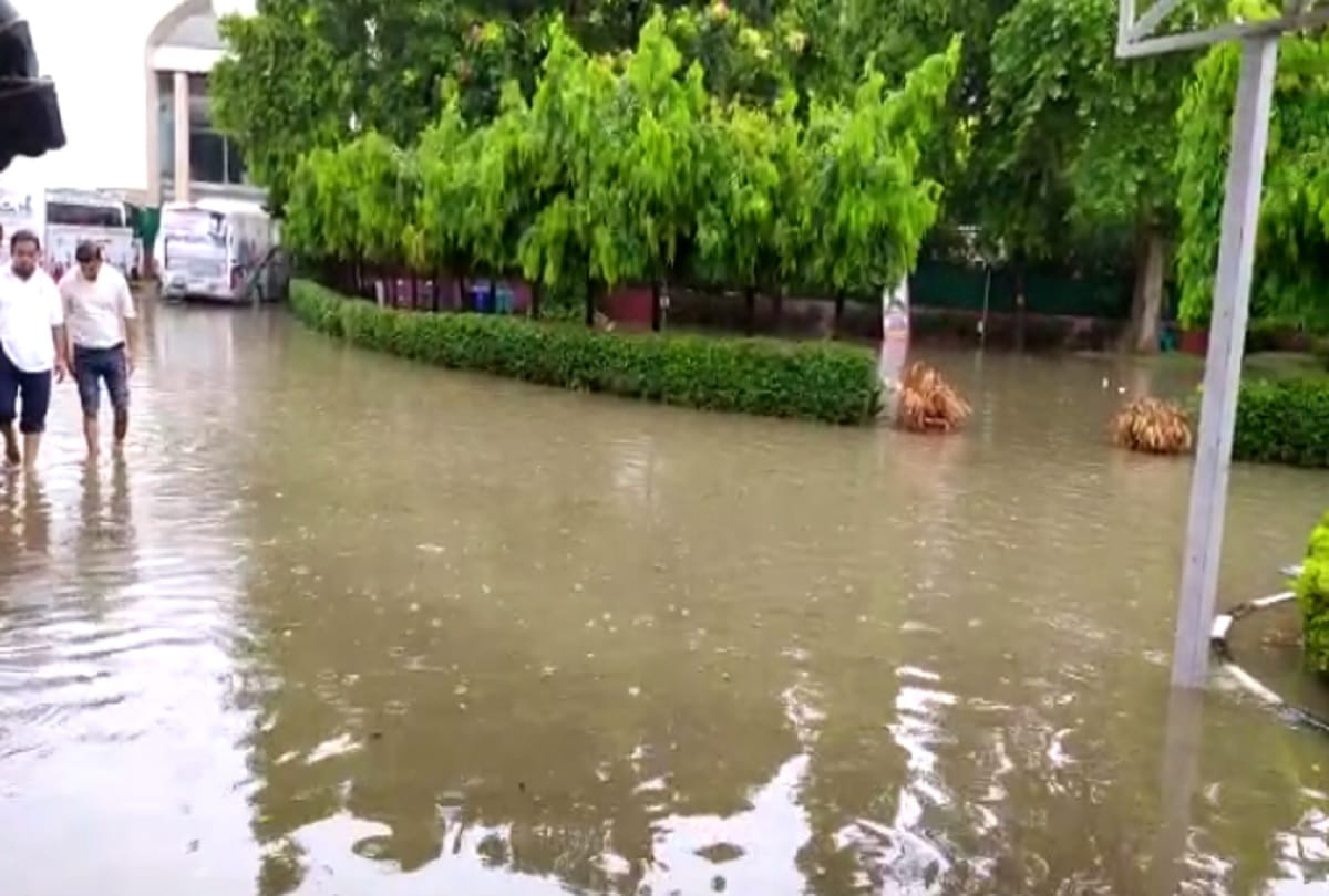 Heavy rain in Delhi DTC bus drowns at minto bridge see pictures
