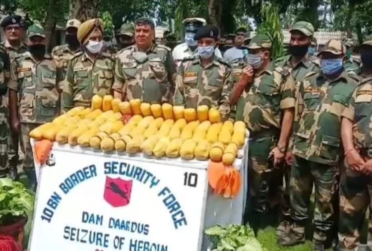 BSF caught 60 packets of heroin on Indo-Pak border