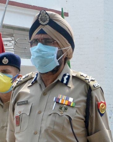 Now there should be no Dubey and Vinay Tiwari, that's where the police is preparing