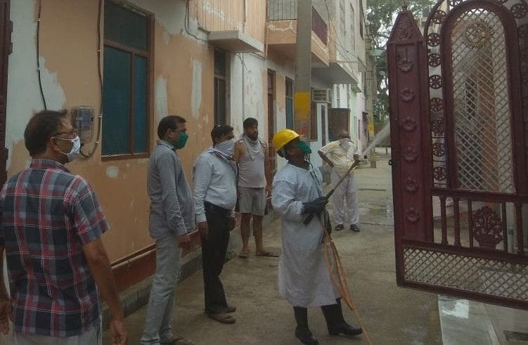 Hathras: Three corona infected, including ghee businessman, 450 reports negative