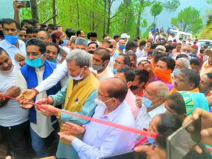 MP laid the foundation stone of the road, the way will be easy for people