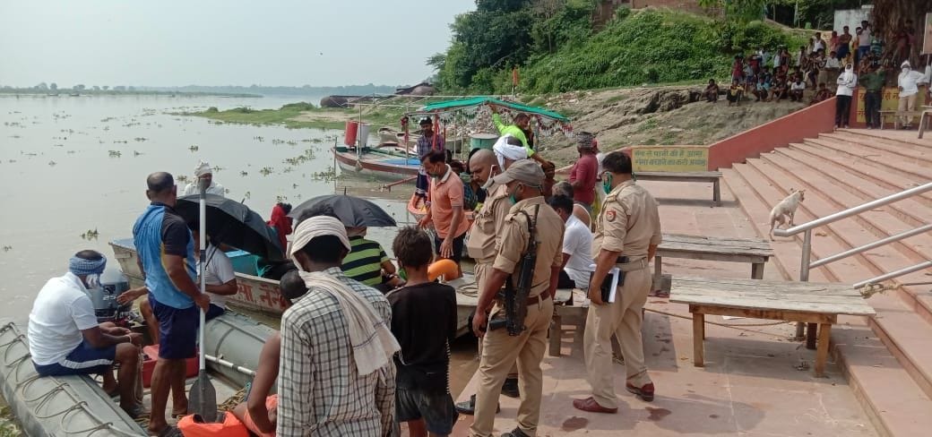 No clue of the youth immersed in the Ganges river in Kada