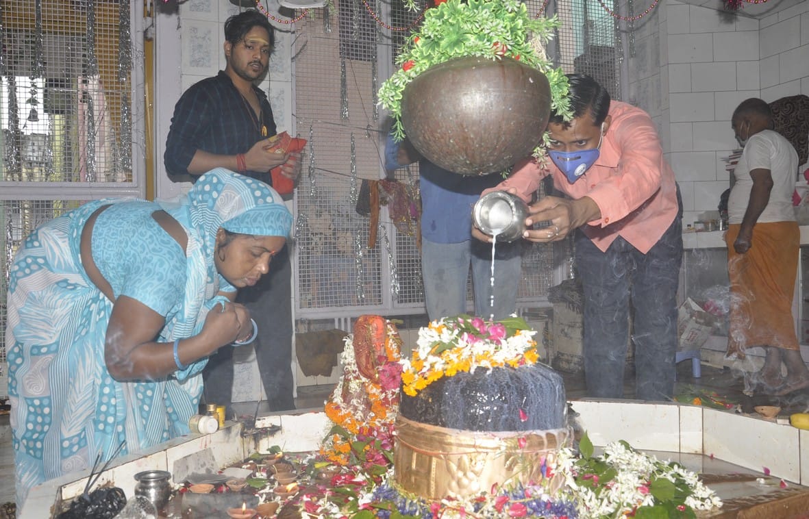 Pagoda echoes with the joy of Har Har Mahadev