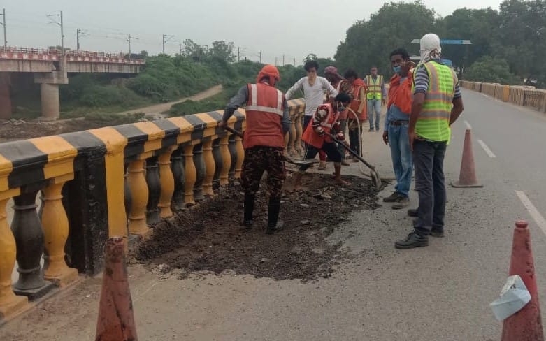British bridge rails uprooted, repair work accelerated