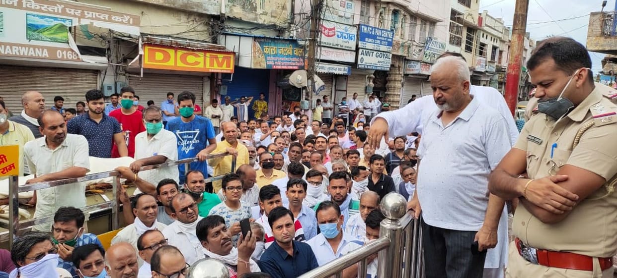 Both accused of killing shopkeeper arrested, traders closed shops and expressed anger