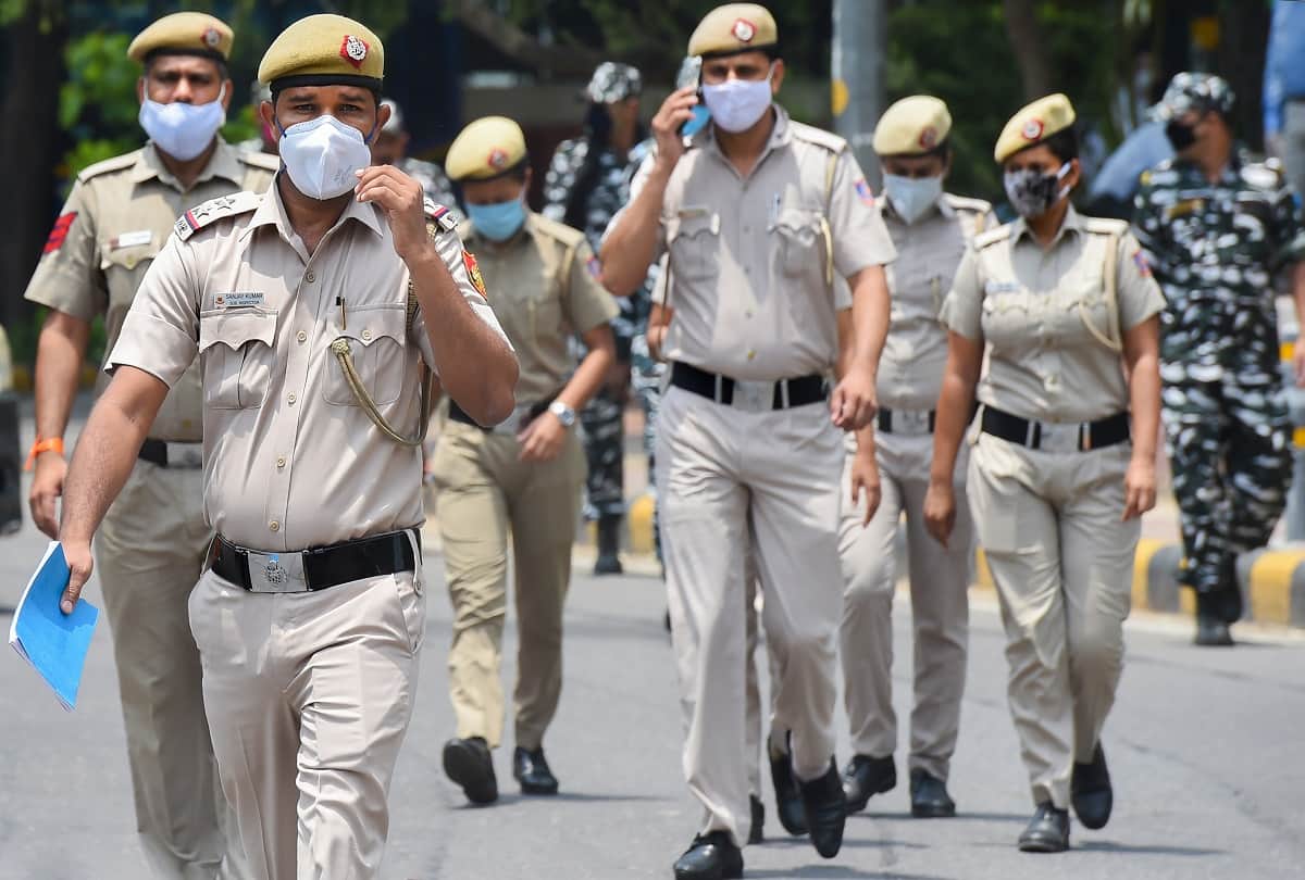 New Delhi TV actor files complaint after four men stalk her at night barge into her home